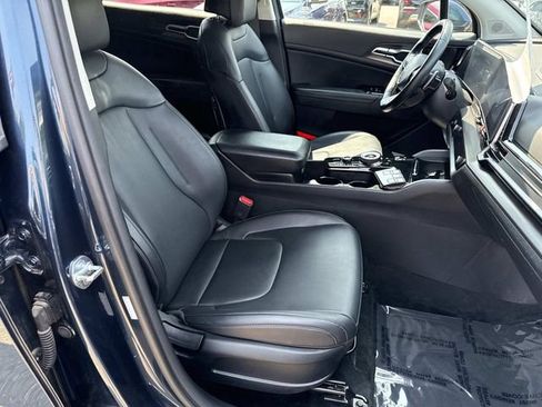 Used 2023 Kia Sportage EX AWD/4WD image 9