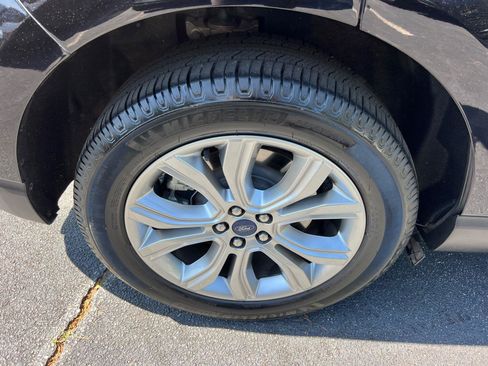 Used 2022 Ford Edge Titanium AWD/4WD image 18