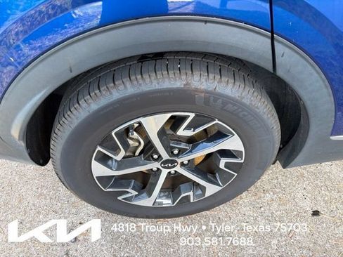 Certified 2024 Kia Sportage EX FWD image 12