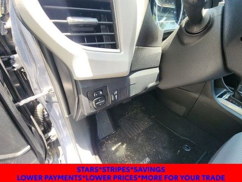 Used 2016 Toyota Corolla LE FWD image 23