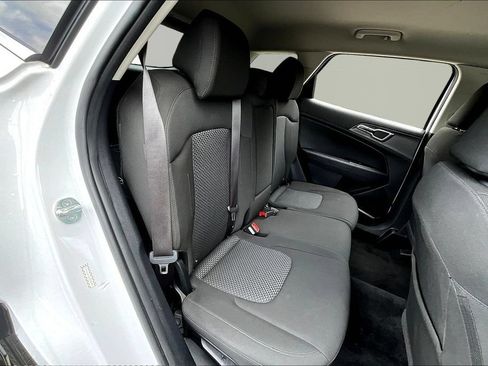Used 2025 Kia Sportage LX FWD image 24