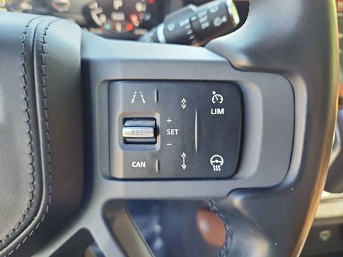 Used 2023 Land Rover Defender 90 X AWD/4WD image 18
