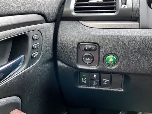 Certified 2024 Honda Ridgeline RTL image 32