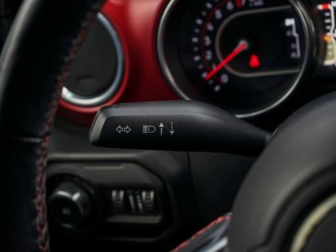 Used 2018 Jeep Wrangler Unlimited Rubicon image 23