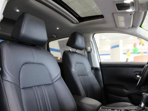 Used 2024 Honda HR-V EX-L image 15