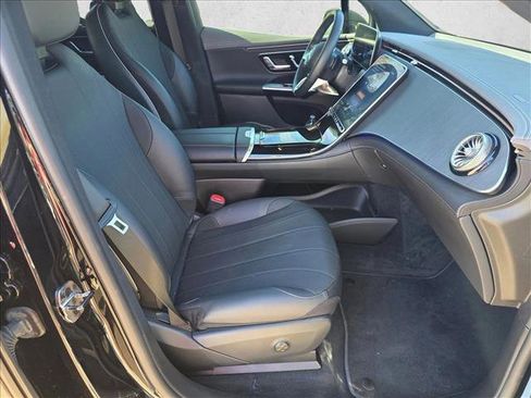 Used 2023 Mercedes-Benz EQE 500 4MATIC SUV image 17