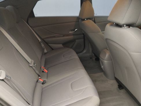Used 2025 Hyundai Elantra SE w/ Cargo Package FWD image 19