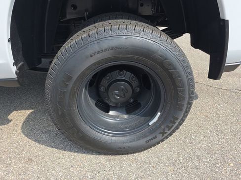 New 2026 RAM 3500 Tradesman AWD/4WD image 33