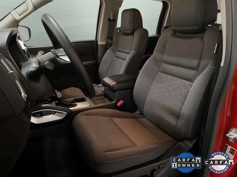 Used 2025 Nissan Frontier SV image 56