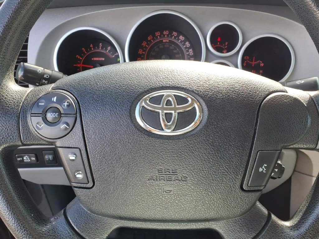 Used 2013 Toyota Tundra 4x4 Double Cab w/ TRD Off-Road Pkg image 6