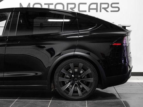 Used 2022 Tesla Model X Plaid image 19