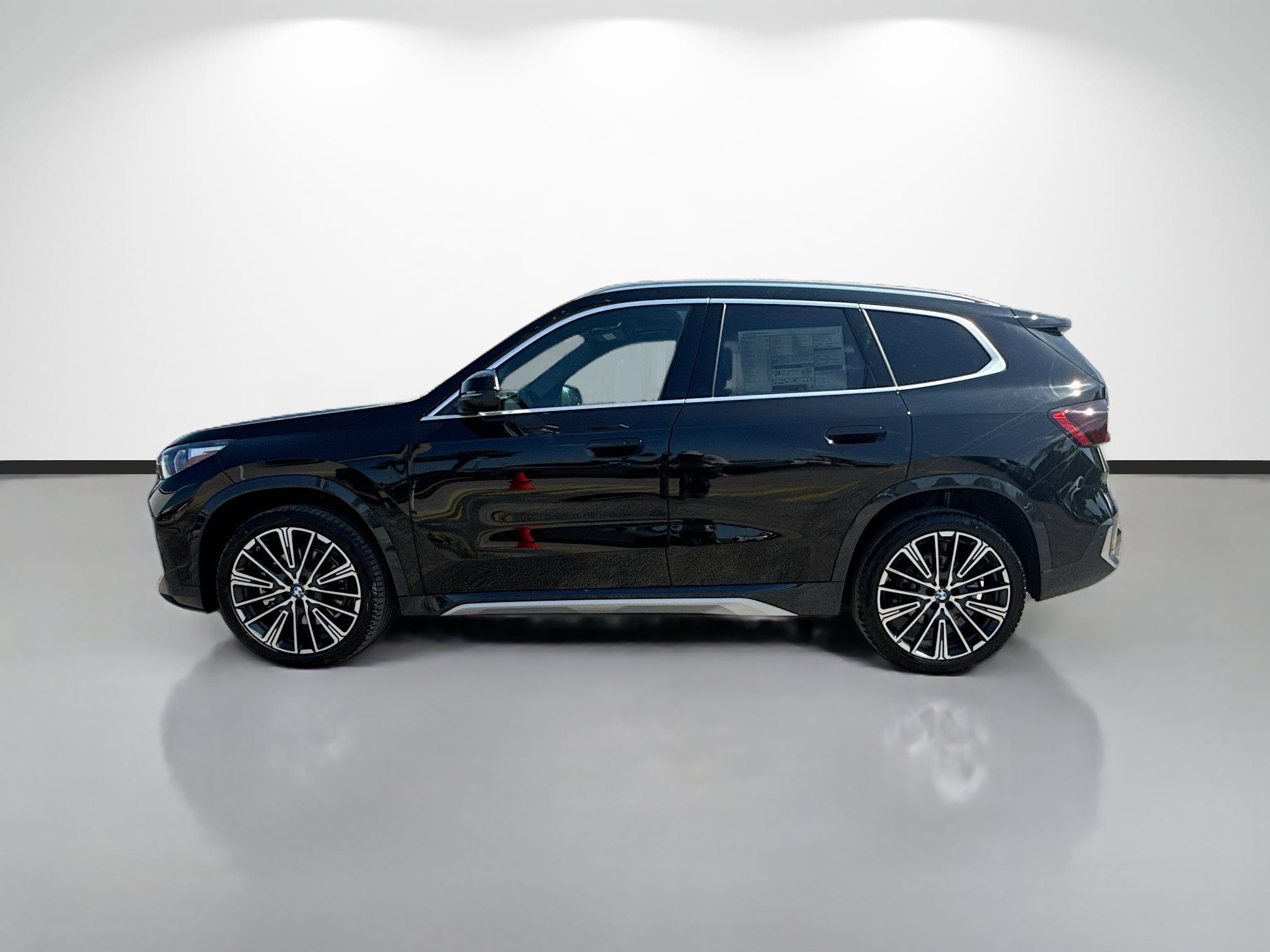 New 2026 BMW X1 xDrive28i w/ Technology Package AWD/4WD image 6