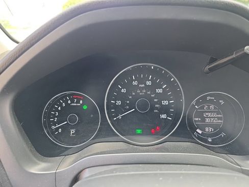 Used 2018 Honda HR-V EX image 15