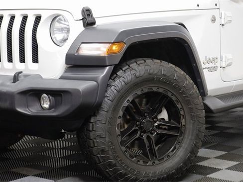 Used 2019 Jeep Wrangler Unlimited Sport S image 4
