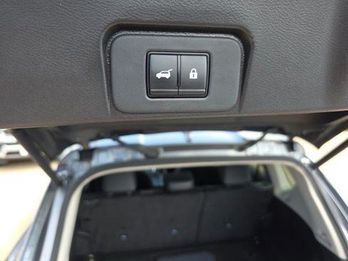 Used 2023 Nissan Rogue SV w/ SV Premium B Package AWD/4WD image 11