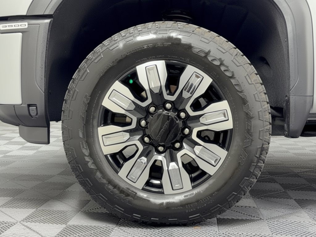 Used 2026 GMC Sierra 3500 Denali AWD/4WD image 13