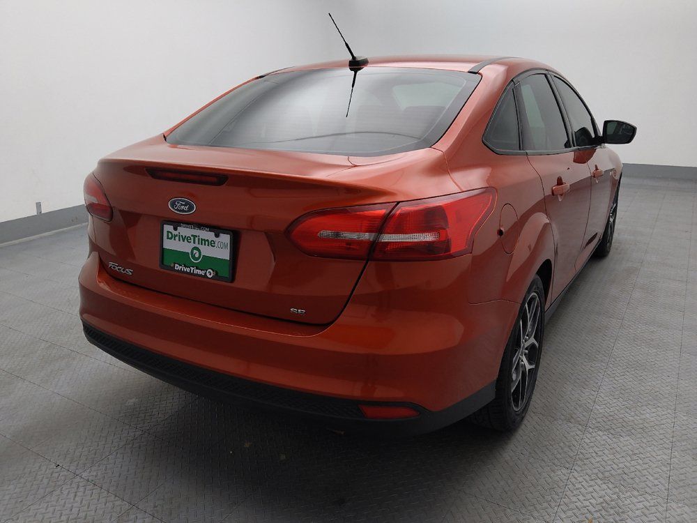 Used 2018 Ford Focus SE w/ SE Appearance Package FWD image 7