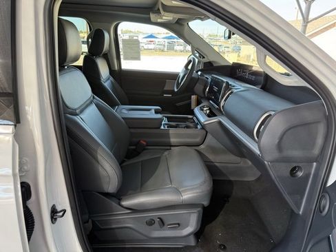 New 2025 Ford Expedition Max Active image 11