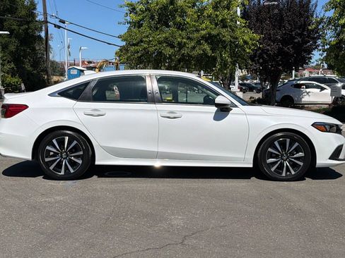 Certified 2023 Honda Civic EX image 3