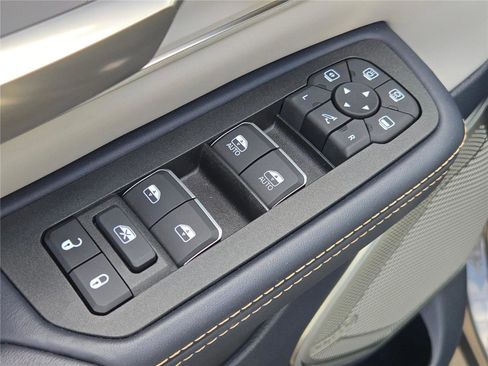 Used 2025 RAM 1500 Tungsten w/ Towing Technology Group image 29