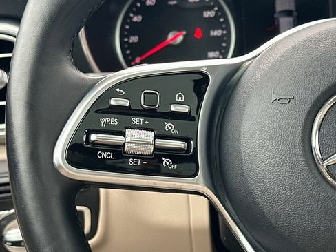 Used 2021 Mercedes-Benz GLC 300 4MATIC image 8