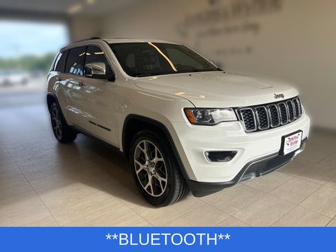Used 2019 Jeep Grand Cherokee Limited RWD image 4