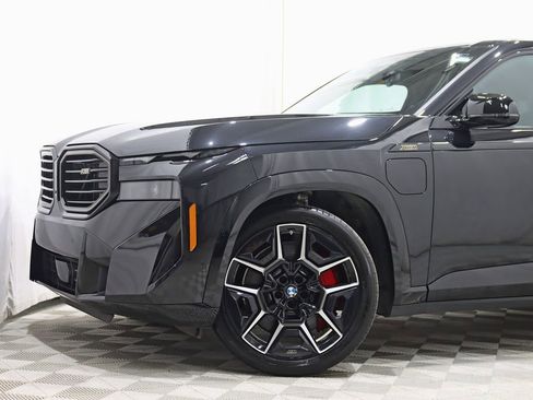 Used 2023 BMW XM AWD/4WD image 2