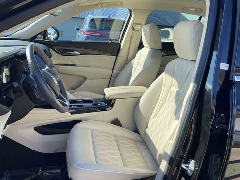 Used 2022 Buick Envision Avenir w/ Technology Package II image 13