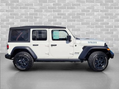 Used 2023 Jeep Wrangler Unlimited AWD/4WD image 4
