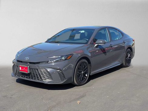 Certified 2026 Toyota Camry SE FWD image 7