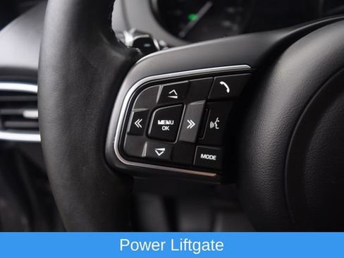 Used 2018 Jaguar F-PACE Premium AWD/4WD image 6