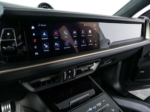 Certified 2025 Porsche Cayenne Turbo GT image 13