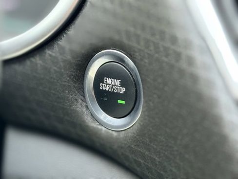 Certified 2025 Chevrolet Malibu LT image 12