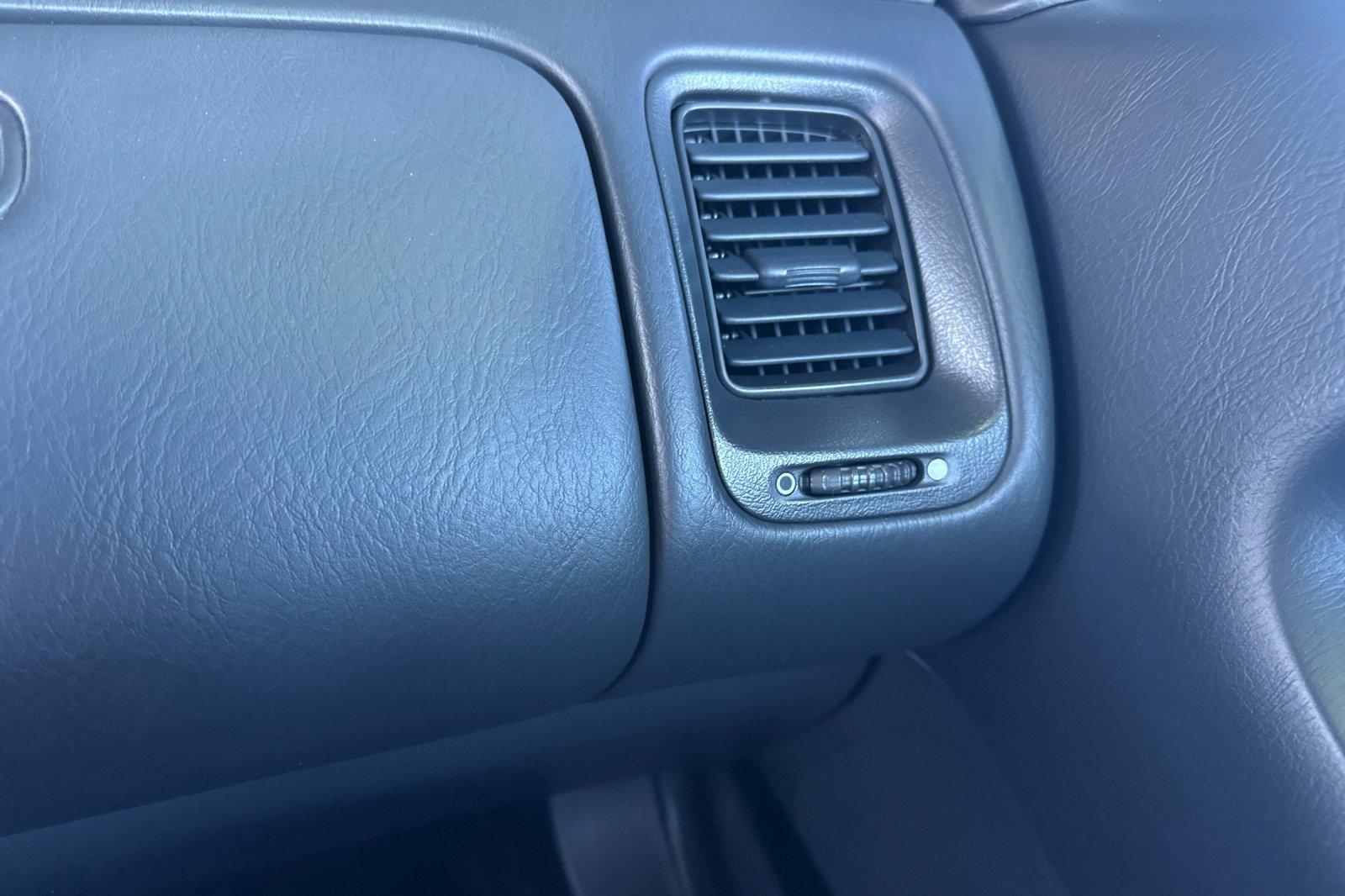 Used 2000 Honda Accord EX image 36
