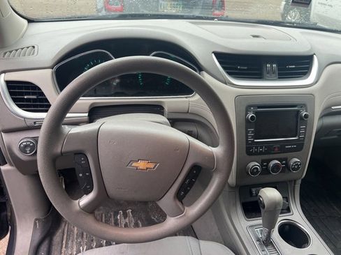 Used 2015 Chevrolet Traverse LS image 7