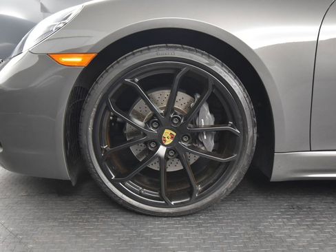 Certified 2025 Porsche 718 Boxster RWD image 13