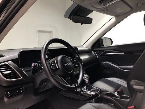 New 2025 Kia Seltos EX image 23