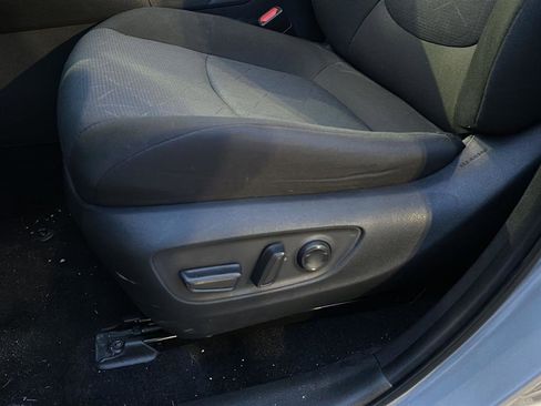 Used 2025 Toyota RAV4 XLE image 8