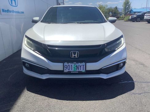 Used 2019 Honda Civic Touring image 9