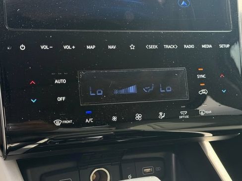Used 2024 Hyundai Tucson SEL w/ Convenience Package FWD image 12
