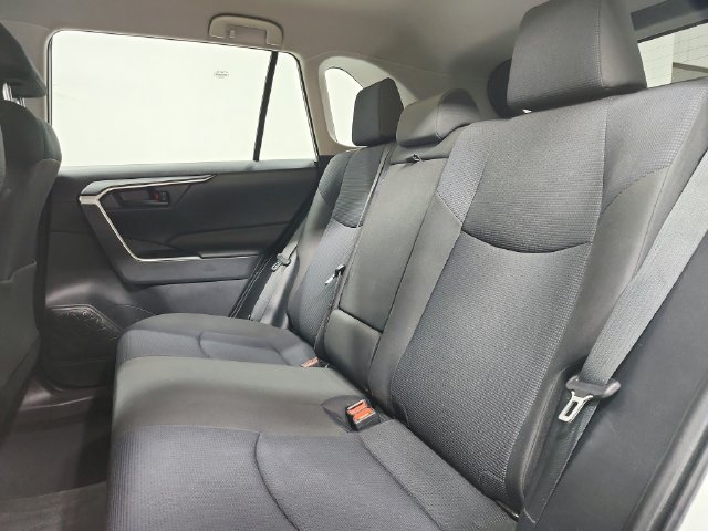 Used 2023 Toyota RAV4 LE AWD/4WD image 31