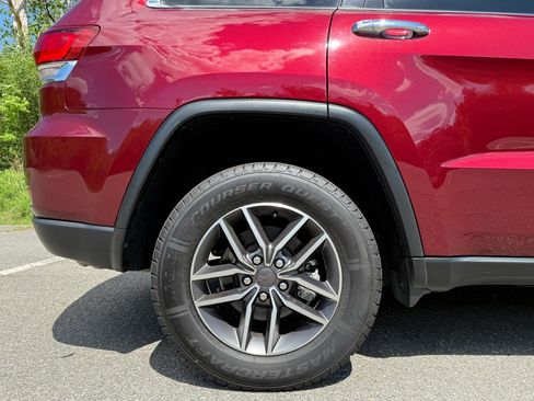 Used 2021 Jeep Grand Cherokee Limited AWD/4WD image 9
