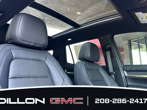New 2026 GMC Terrain Elevation w/ Elevation Premium Package AWD/4WD image 17