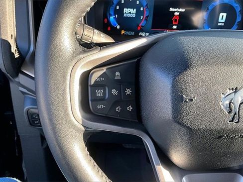 Used 2025 Ford Bronco Outer Banks image 18