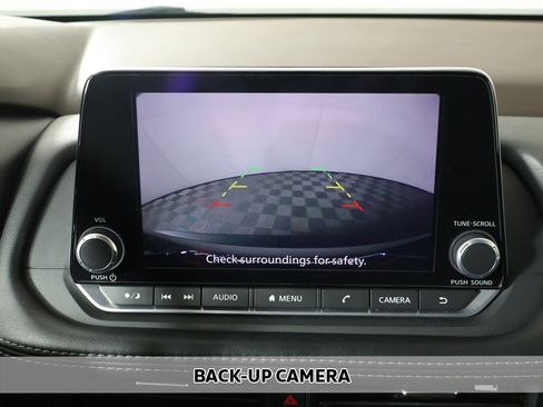 Used 2023 Nissan Rogue S image 4