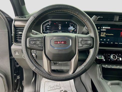 Used 2025 GMC Sierra 2500 AT4 AWD/4WD image 11