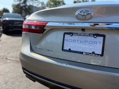Used 2016 Toyota Avalon XLE Plus FWD image 26