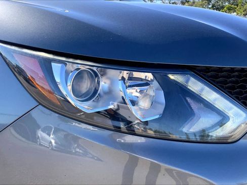 Used 2019 Nissan Rogue Sport SV image 27