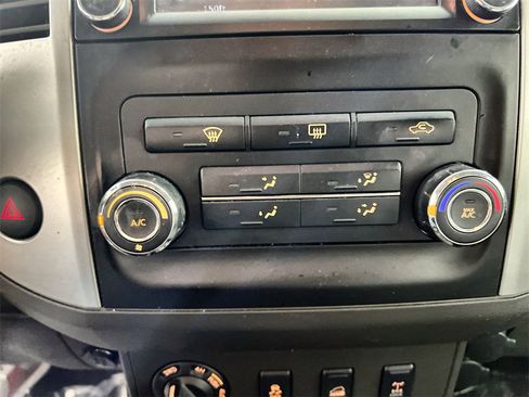 Used 2013 Nissan Xterra PRO-4X w/ Pro-4x Leather Pkg image 16