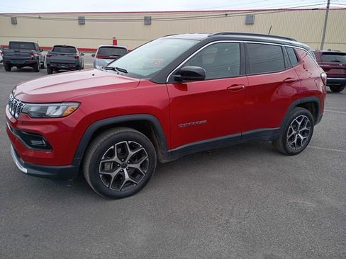 Used 2025 Jeep Compass Limited AWD/4WD image 13